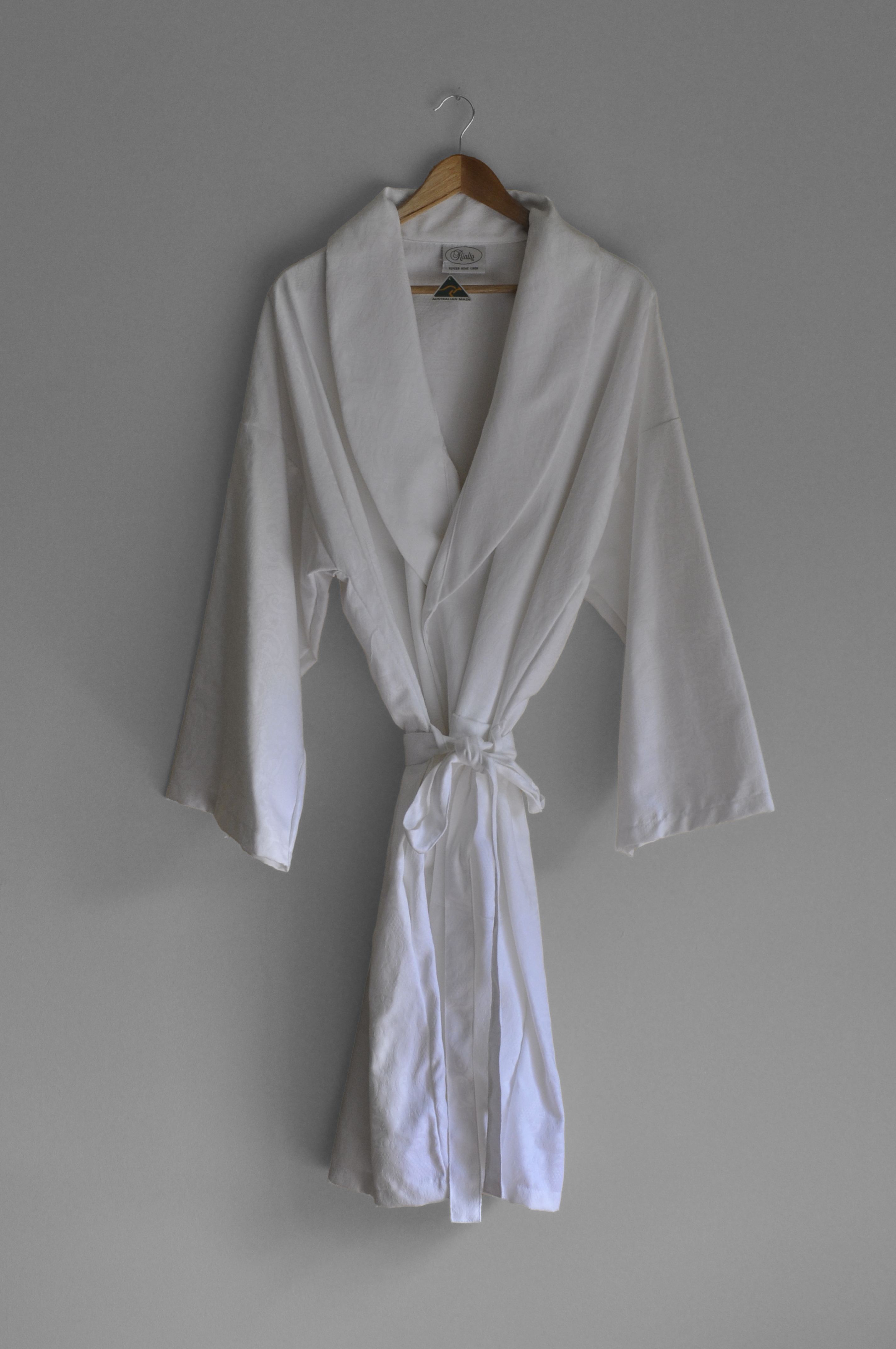 White Fleurage Robe